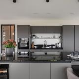 Thomas Morelaan 305 , 2135 WC Hoofddorp