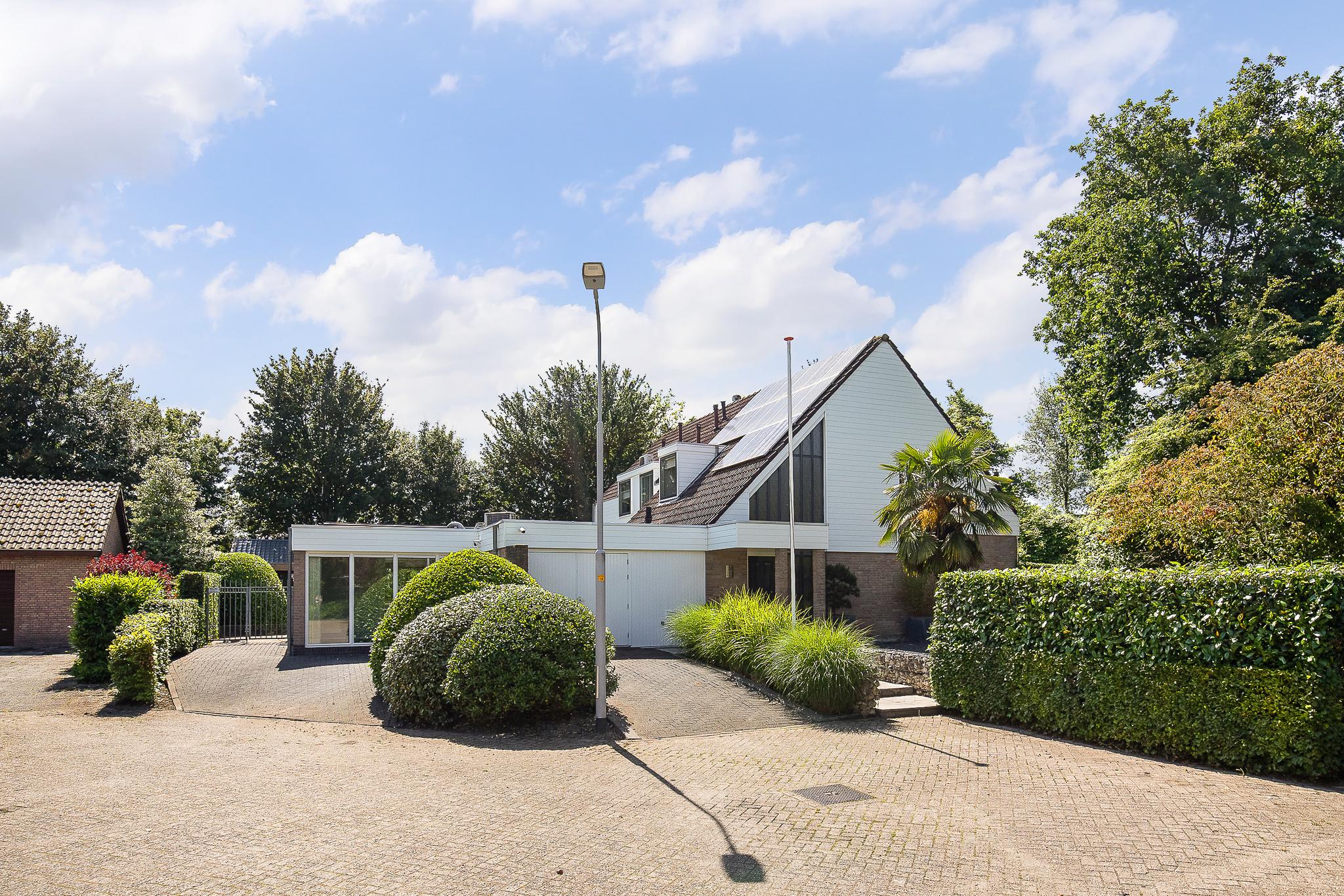 Dokter Van Haeringenplantsoen 28, 2151 AT Nieuw-vennep