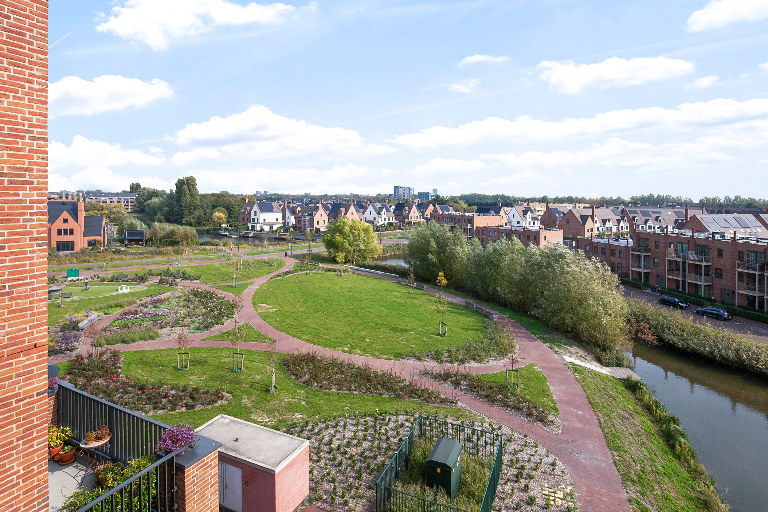 Thomas Morelaan 305 , 2135 WC Hoofddorp