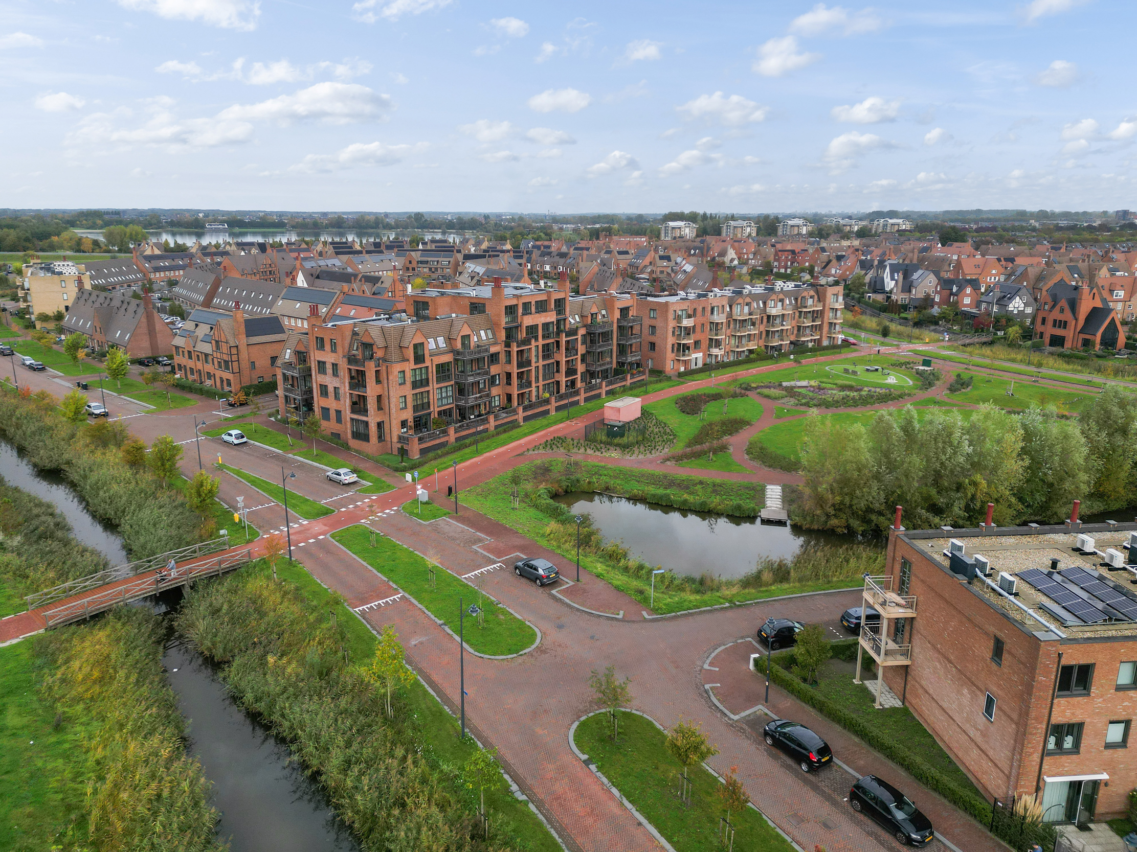 Thomas Morelaan 305 , 2135 WC Hoofddorp