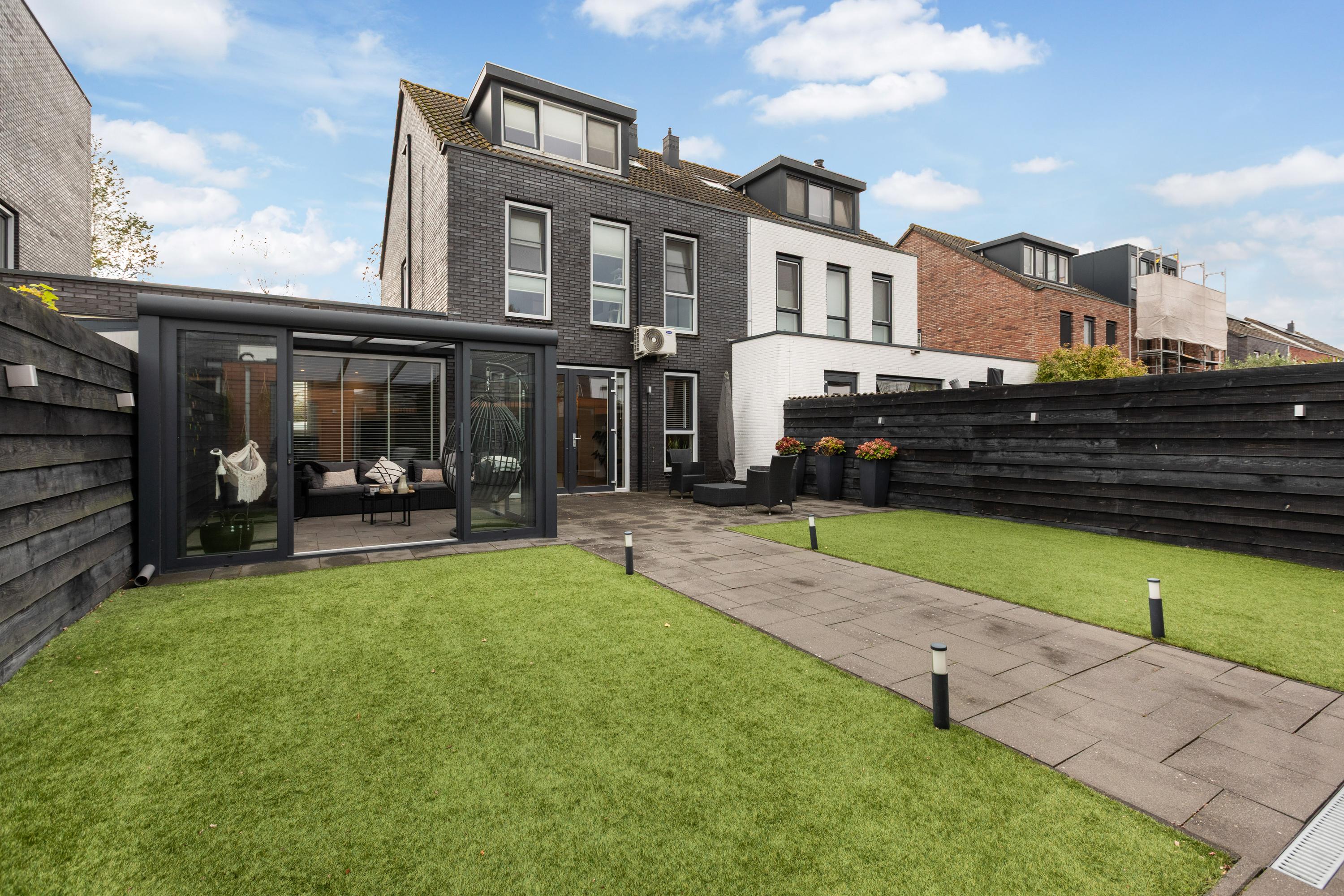 Saarloosstraat 24 , 2134 LZ Hoofddorp