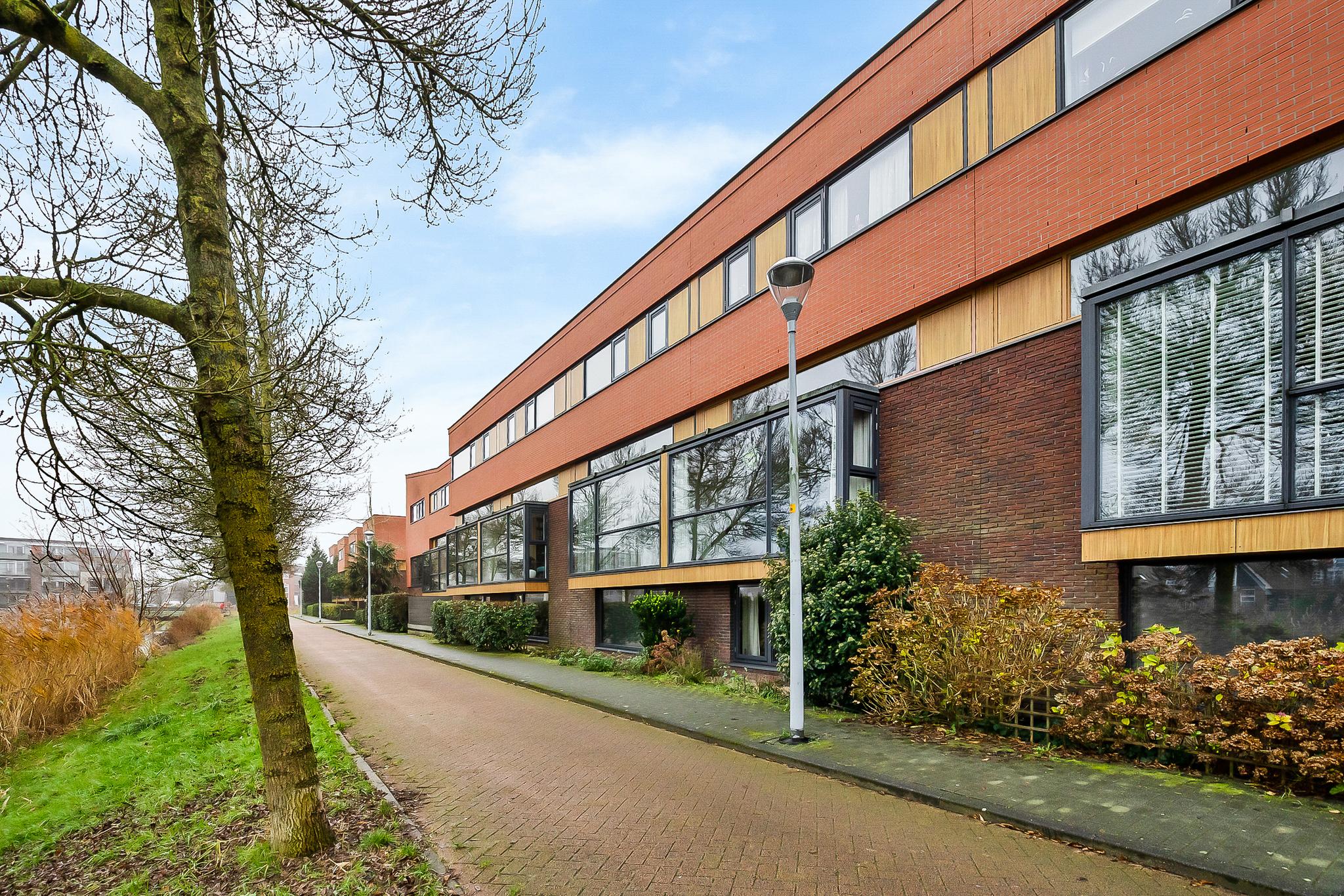 Zuiderpoort 72 , 2152 RH Nieuw-vennep