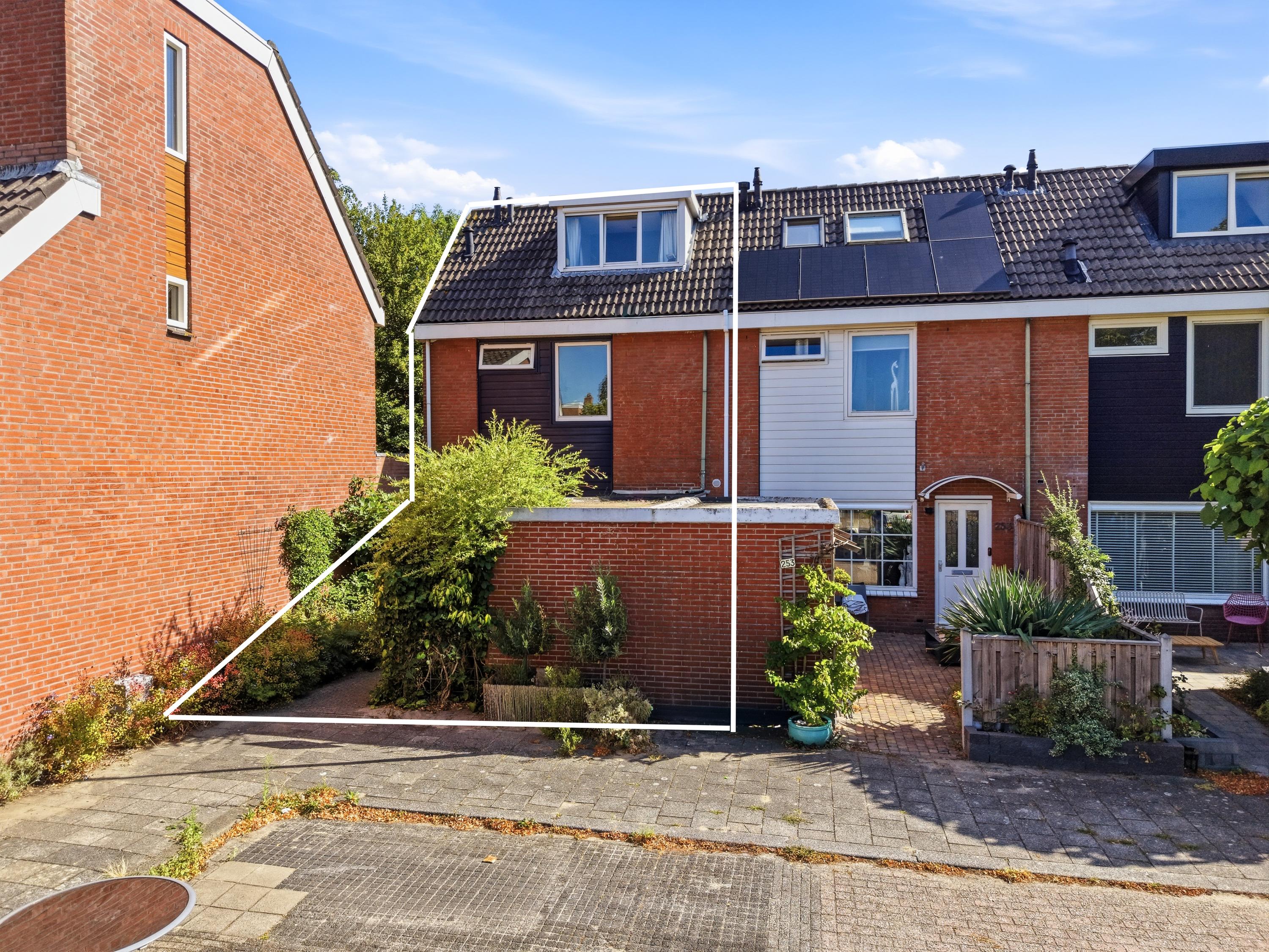 Lindholm 255 , 2133 CT Hoofddorp