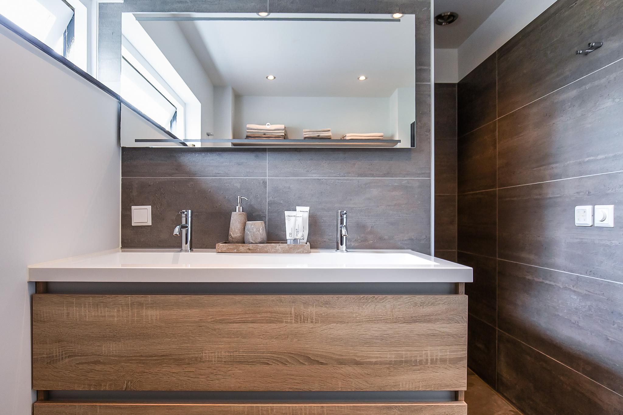Leden 8 , 2151 SB Nieuw-vennep