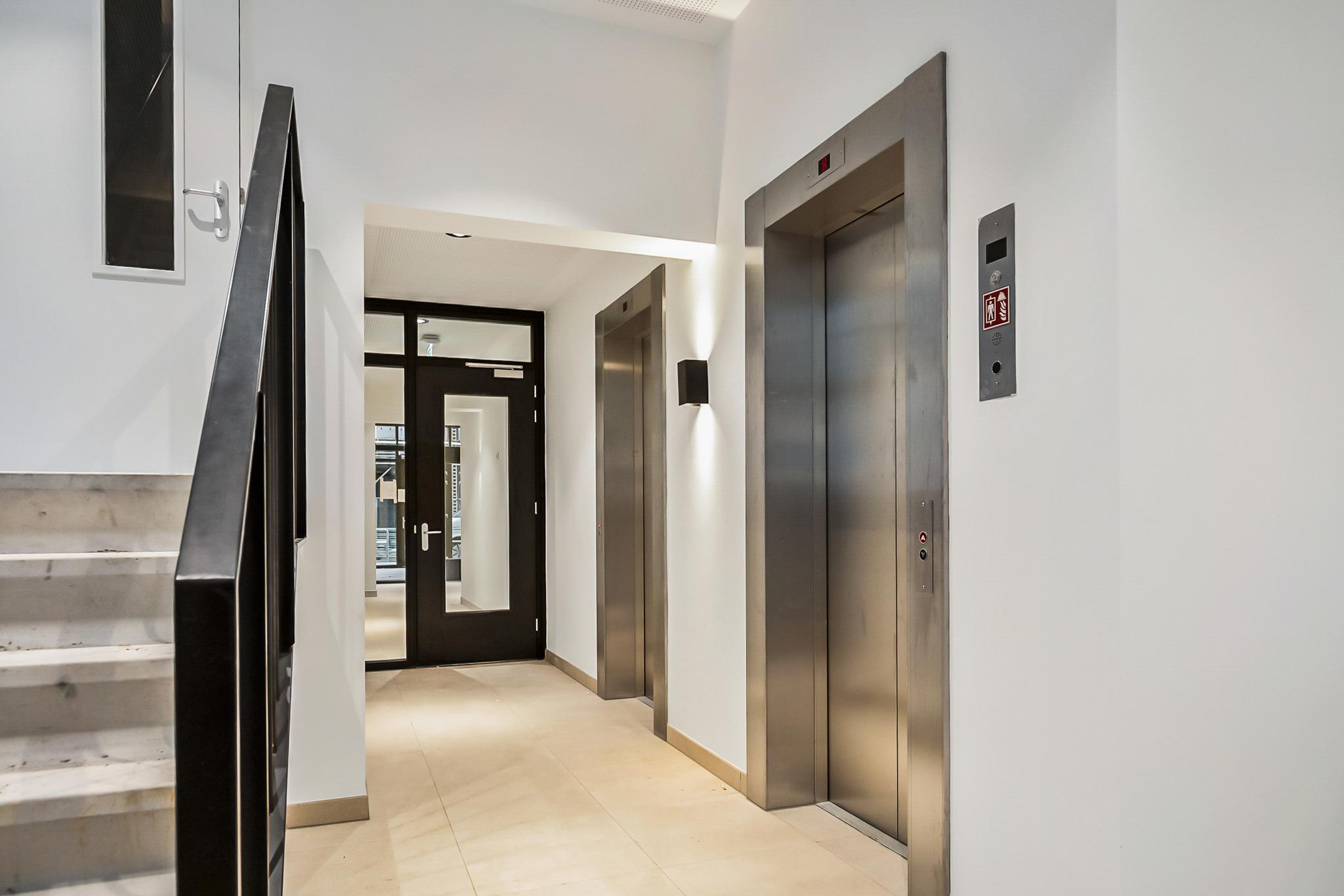 Mies van der Rohestraat 301 , 2132 HX Hoofddorp