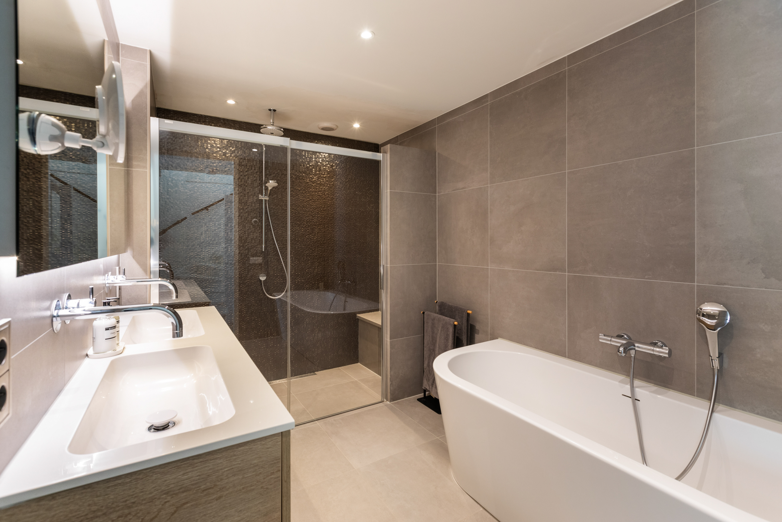 Laan van Zuiderhoeven 2 , 2134 AT Hoofddorp