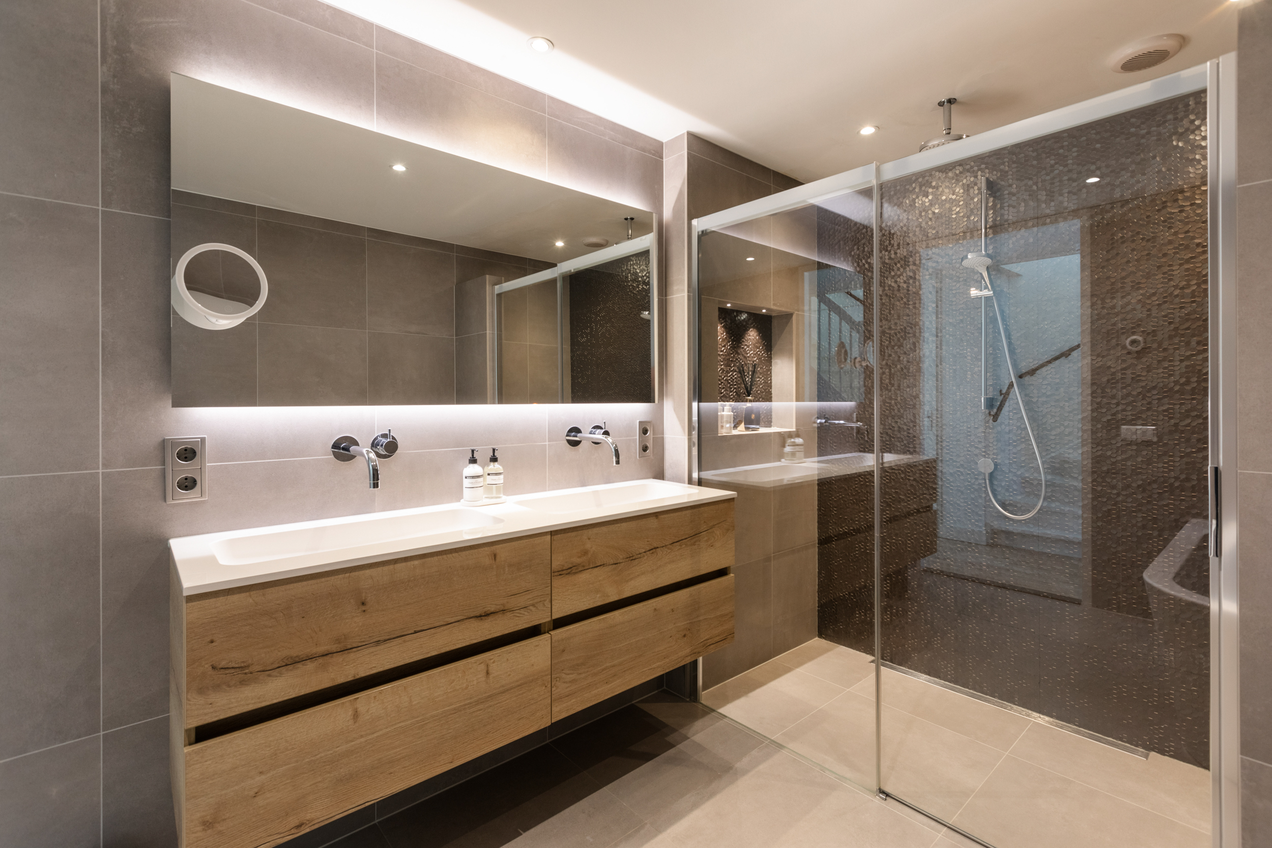 Laan van Zuiderhoeven 2 , 2134 AT Hoofddorp