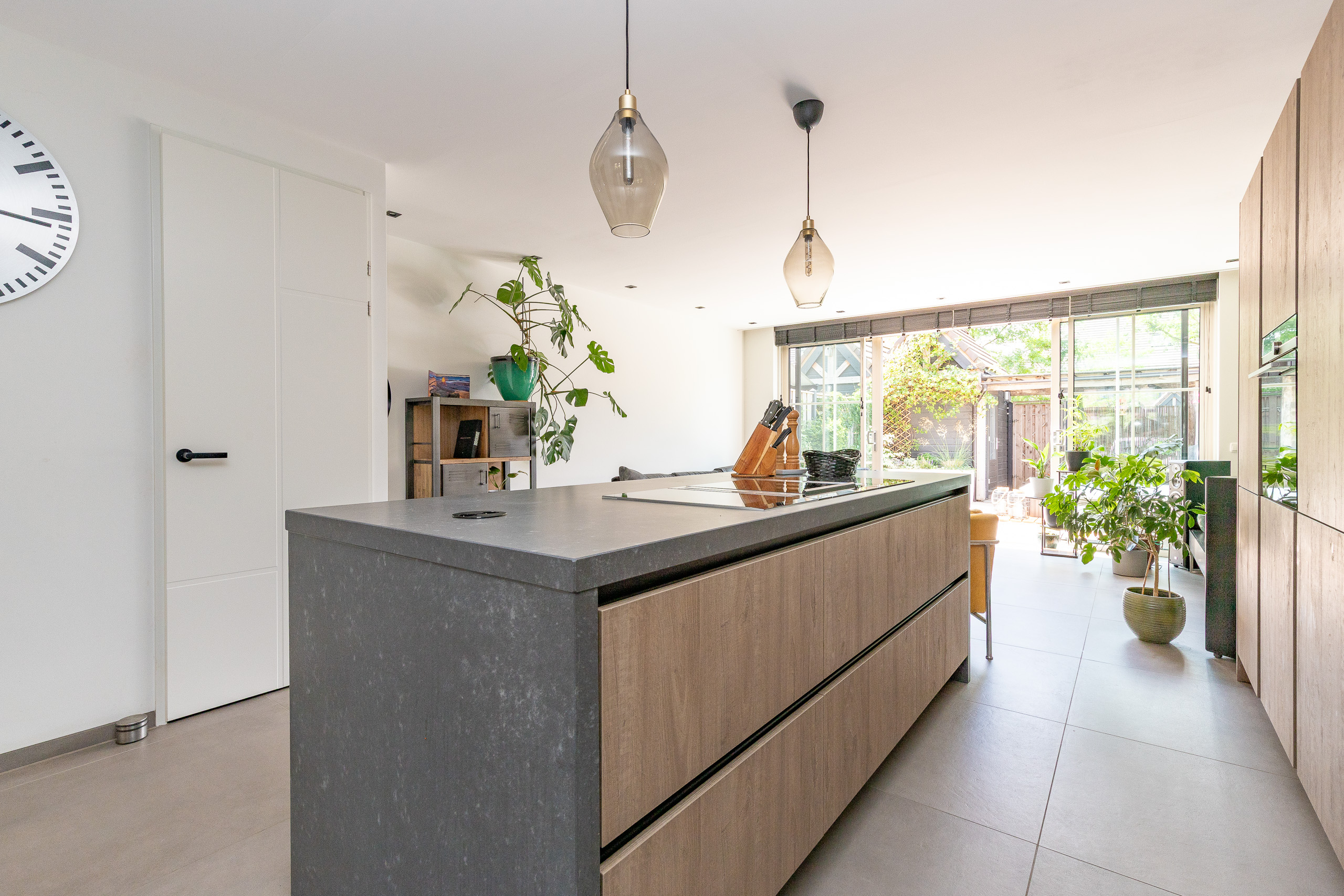 Thomas Morelaan 98 , 2135 WC Hoofddorp