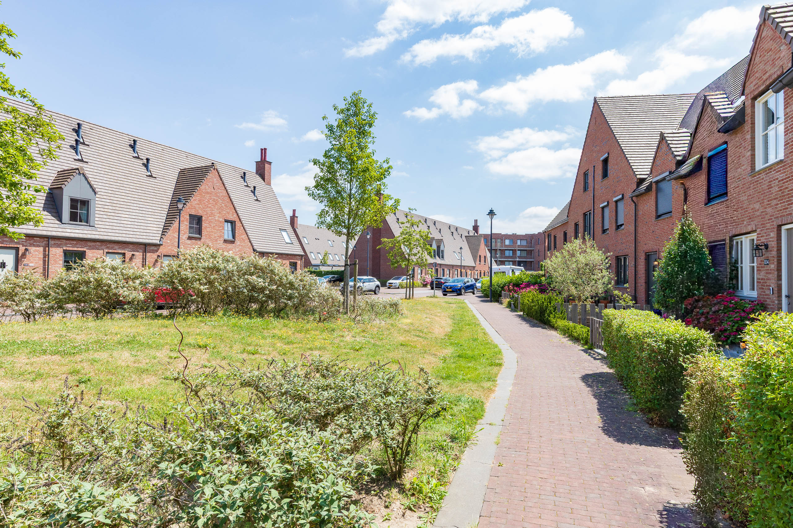 Thomas Morelaan 98 , 2135 WC Hoofddorp