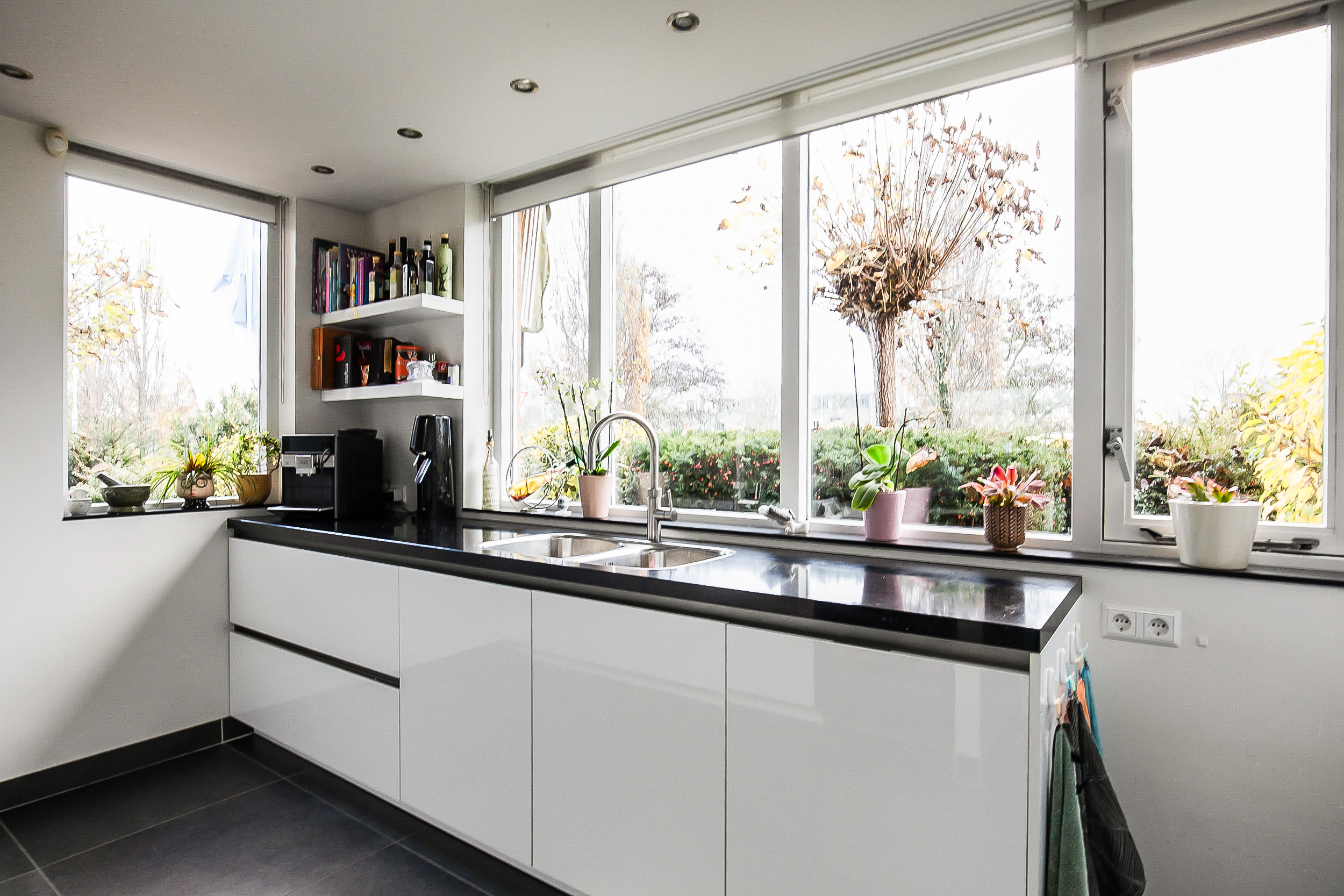 Taniaburg 36 , 2135 BX Hoofddorp