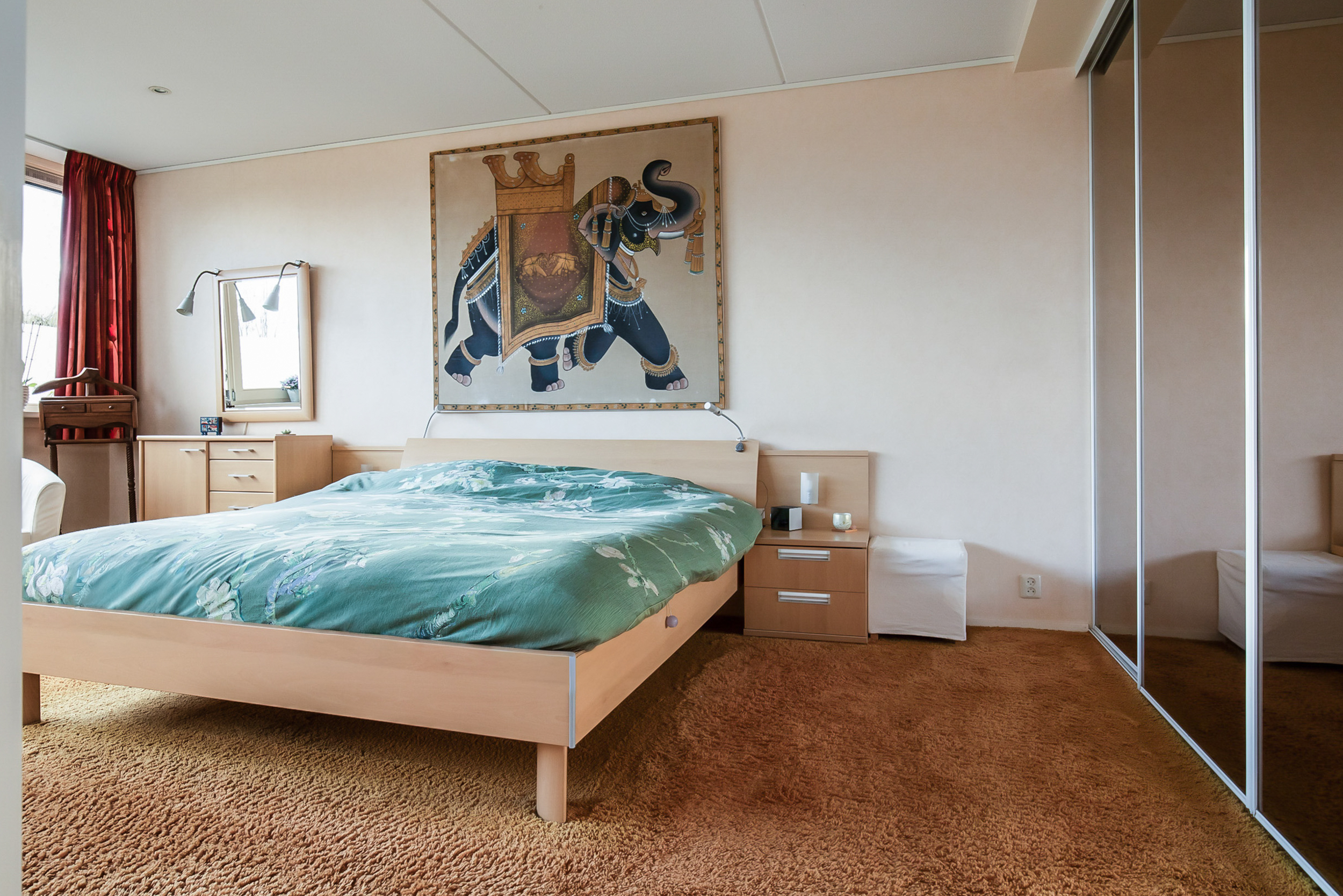 Taniaburg 36 , 2135 BX Hoofddorp