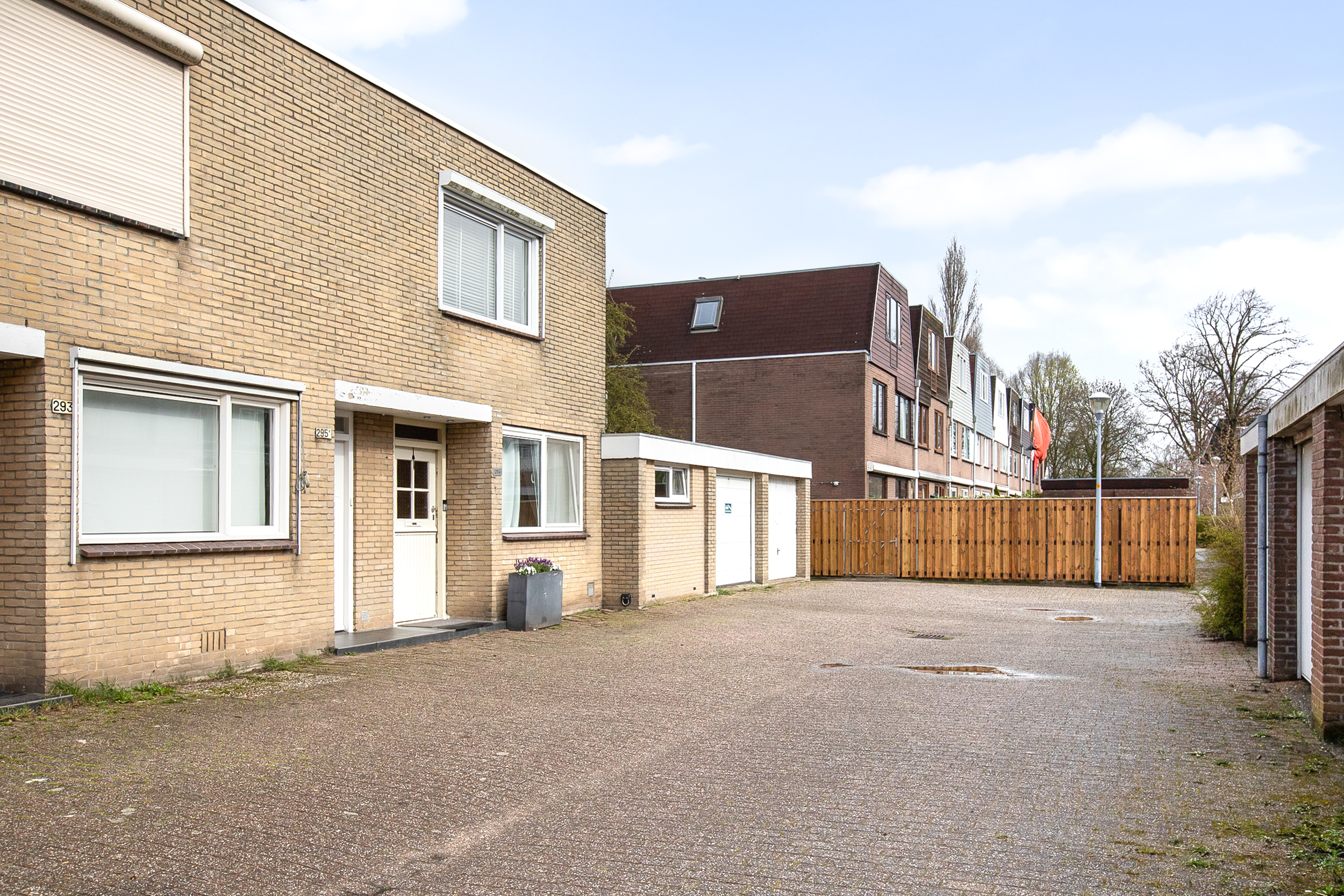 Van den Berghlaan 295 , 2132 AH Hoofddorp